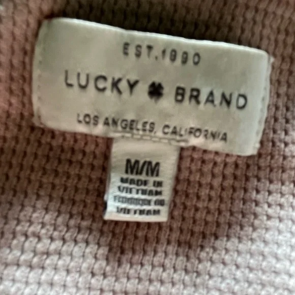 Y2K Lucky Brand Light Pink Wide V-Neck Sweater SZ M LongSleeve Top Blouse 2000s - Picture 9 of 9